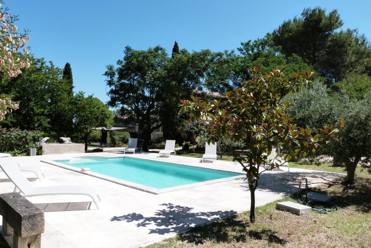 Le Mas Du Lac Saint-Rémy-de-Provence Exterior photo