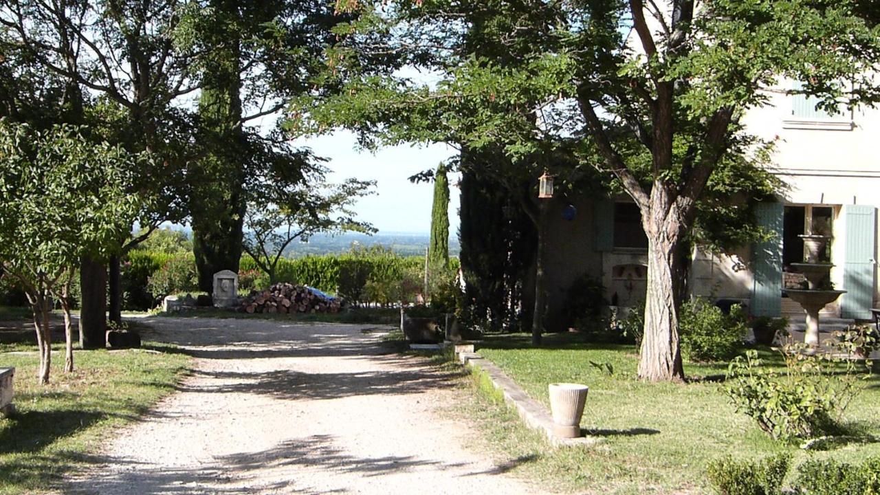 Le Mas Du Lac Saint-Rémy-de-Provence Exterior photo